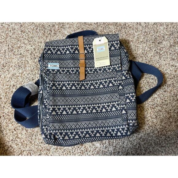 NEW! TOMS Trekker Tribal Geo Canvas Backpack in Navy Blue, Lots of pockets! - Picture 8 of 9